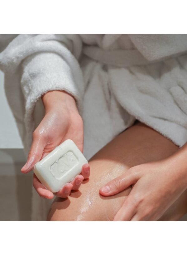 QV Cleansing Bar For Sensitive And Dry Skin Soap Free Refresh Your Skin 100grams - Image 4